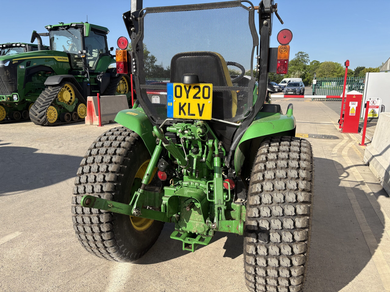 John Deere 3045R Compact Tractor - Malotraktor: obrázek 4 John Deere 3045R Compact Tractor - Malotraktor: obrázek 4