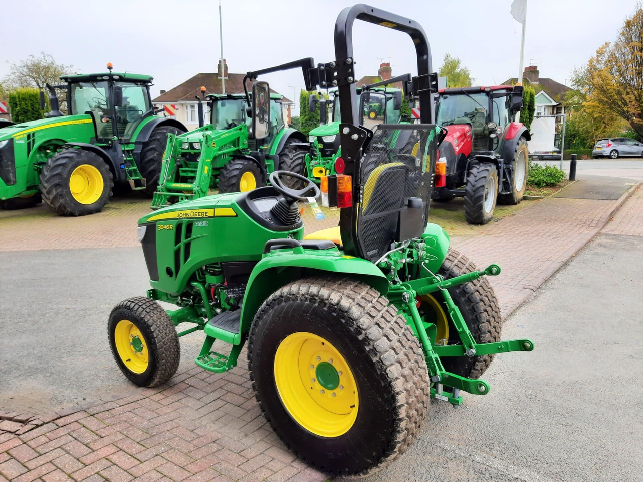 John Deere 3046R compact tractor - Malotraktor: obrázek 3 John Deere 3046R compact tractor - Malotraktor: obrázek 3