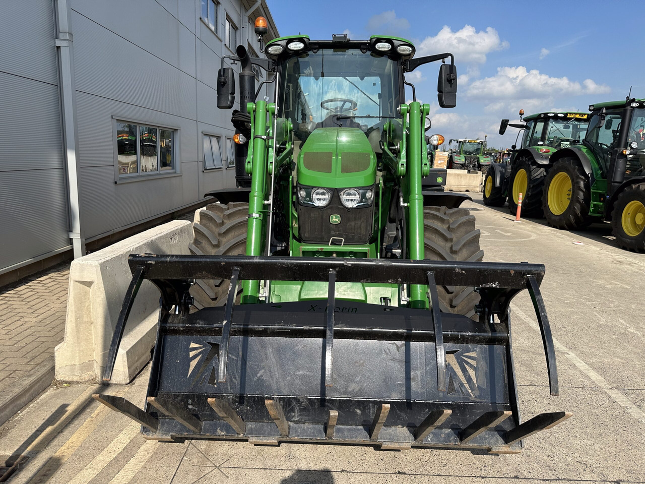 Traktor John Deere 6120M: obrázek 10