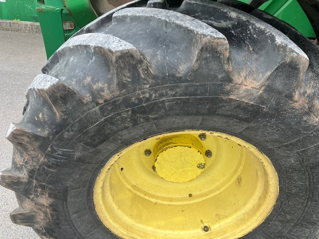John Deere 6125R - Traktor: obrázek 3 John Deere 6125R - Traktor: obrázek 3