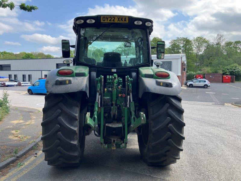 John Deere 6130R - Traktor: obrázek 4 John Deere 6130R - Traktor: obrázek 4