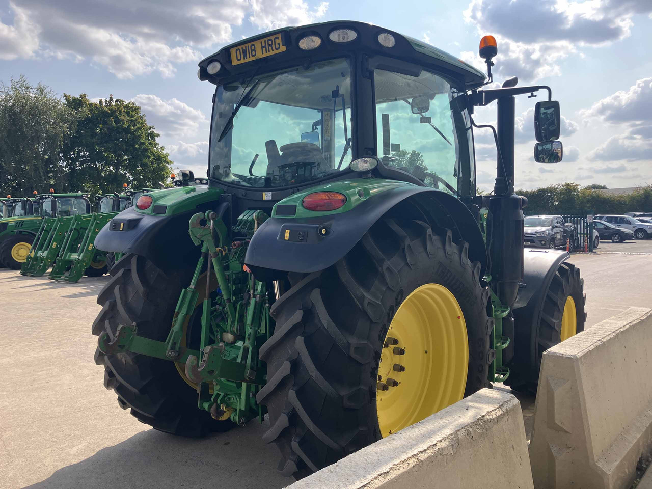 John Deere 6130R - Traktor: obrázek 5 John Deere 6130R - Traktor: obrázek 5