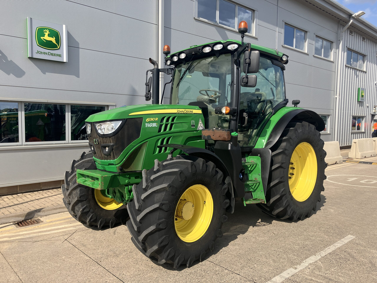 John Deere 6130R - Traktor: obrázek 1 John Deere 6130R - Traktor: obrázek 1