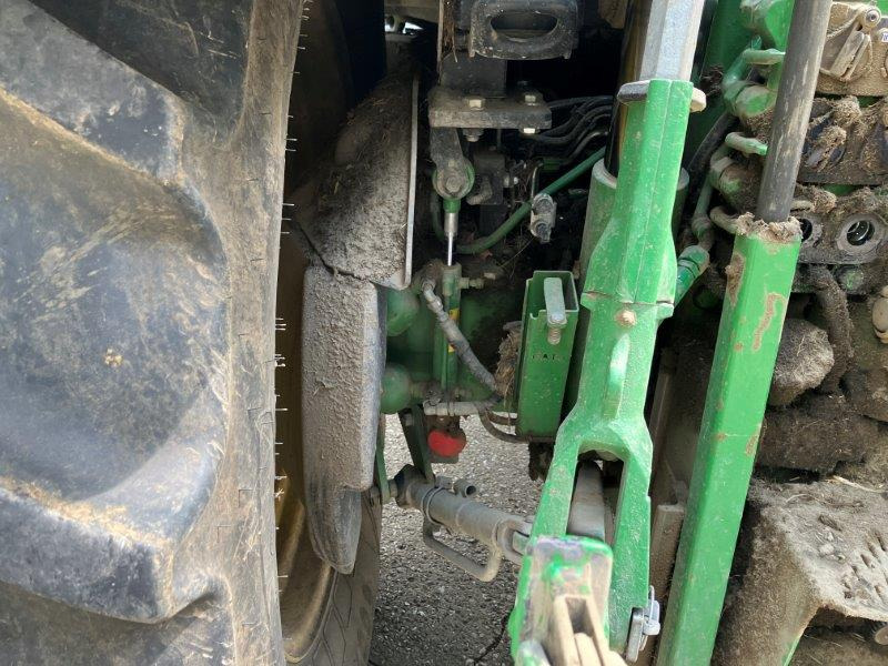 John Deere 6130R - Traktor: obrázek 5 John Deere 6130R - Traktor: obrázek 5