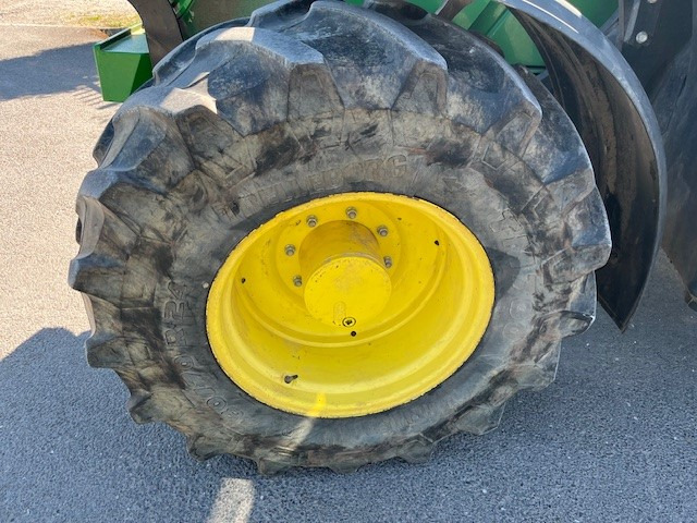 John Deere 6130R - Traktor: obrázek 3 John Deere 6130R - Traktor: obrázek 3