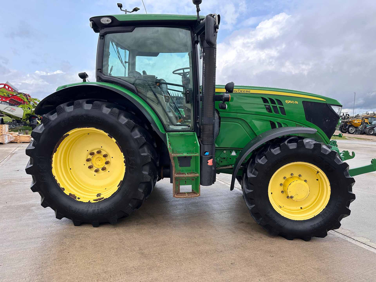 John Deere 6150R - Traktor: obrázek 4 John Deere 6150R - Traktor: obrázek 4
