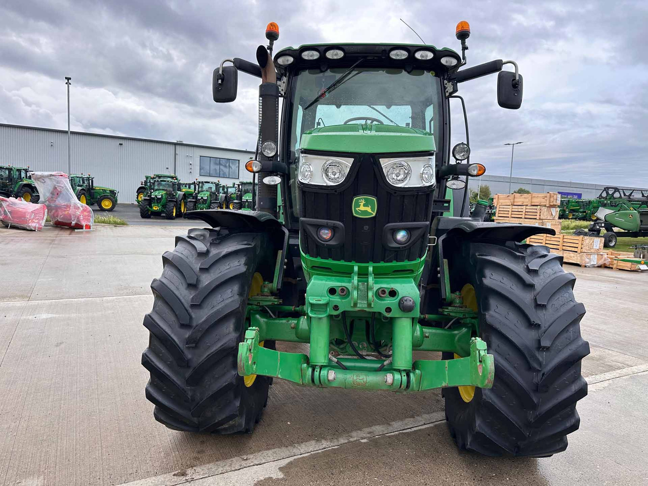 John Deere 6150R - Traktor: obrázek 3 John Deere 6150R - Traktor: obrázek 3