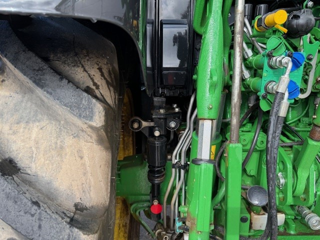 Traktor John Deere 6155M: obrázek 11