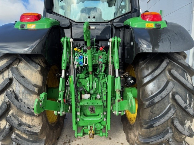 Traktor John Deere 6155M: obrázek 9
