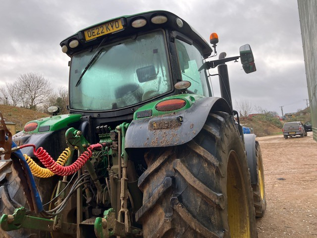 John Deere 6155R - Traktor: obrázek 4 John Deere 6155R - Traktor: obrázek 4