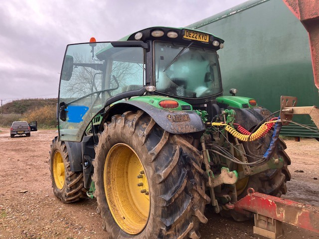 John Deere 6155R - Traktor: obrázek 2 John Deere 6155R - Traktor: obrázek 2
