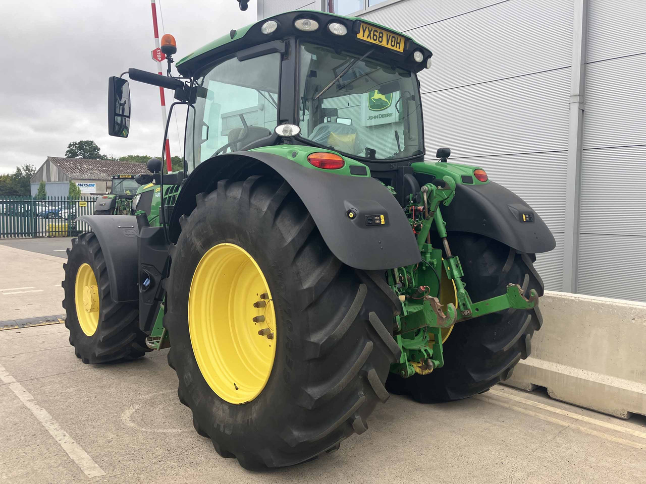John Deere 6155R - Traktor: obrázek 3 John Deere 6155R - Traktor: obrázek 3