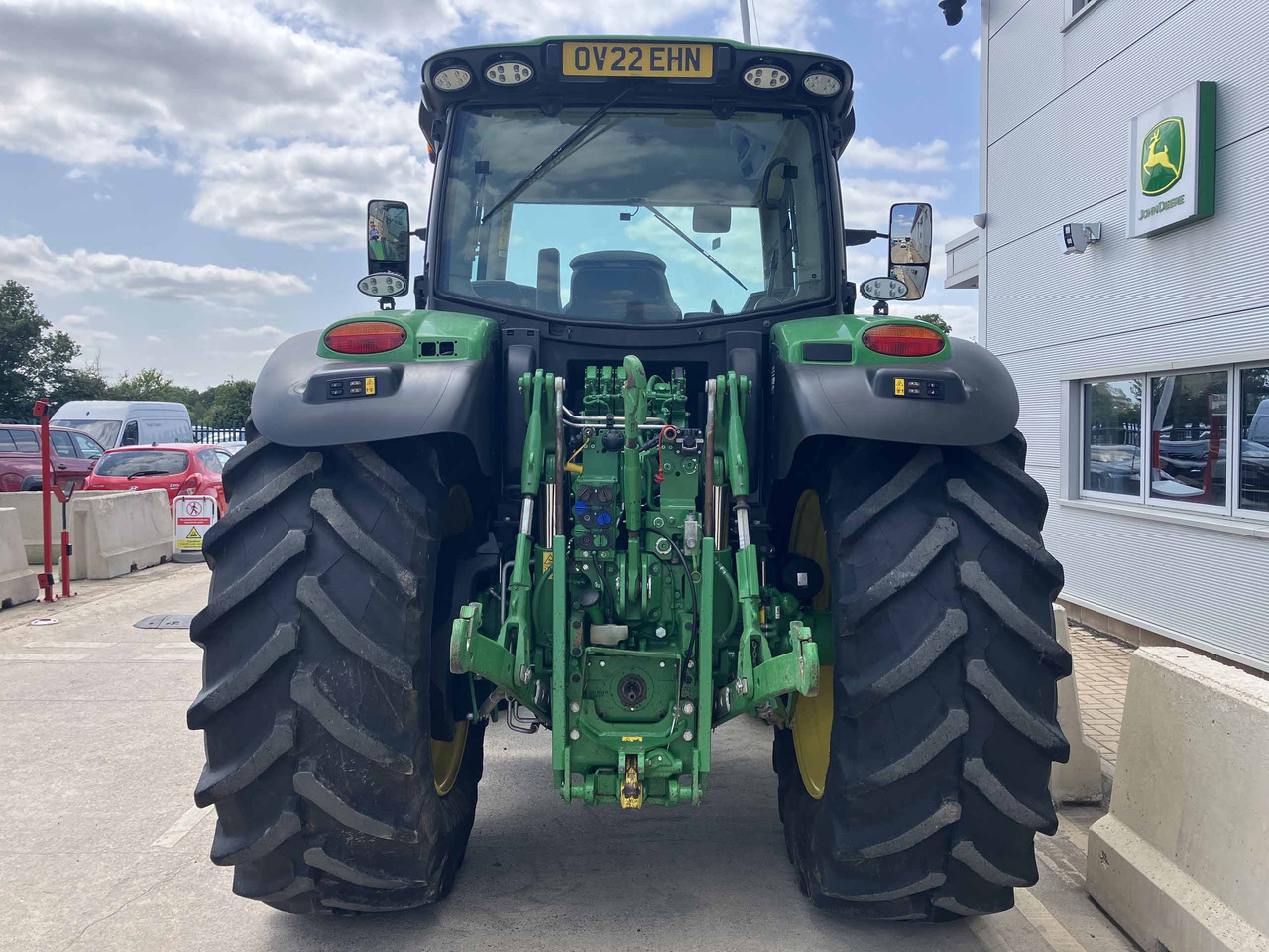 John Deere 6155R - Traktor: obrázek 4 John Deere 6155R - Traktor: obrázek 4