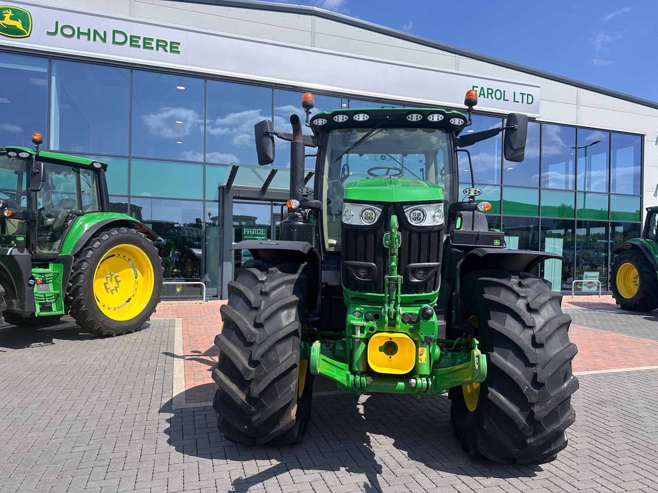 John Deere 6195R - Traktor: obrázek 4 John Deere 6195R - Traktor: obrázek 4