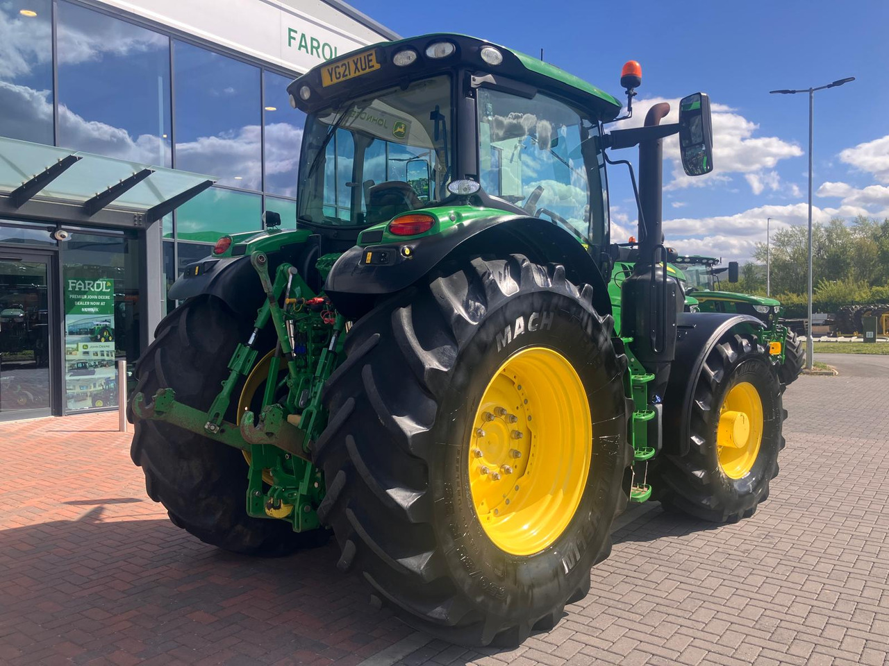 John Deere 6195R - Traktor: obrázek 4 John Deere 6195R - Traktor: obrázek 4