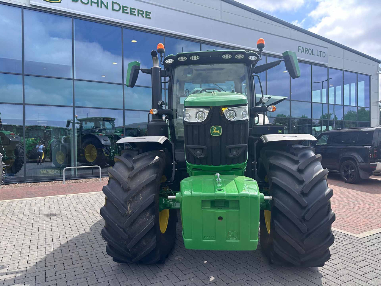 John Deere 6R 215 - Traktor: obrázek 3 John Deere 6R 215 - Traktor: obrázek 3