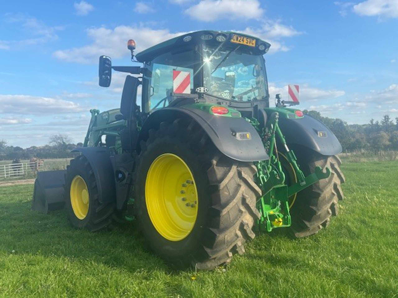 John Deere 6R 250 + 683R - Traktor: obrázek 5 John Deere 6R 250 + 683R - Traktor: obrázek 5