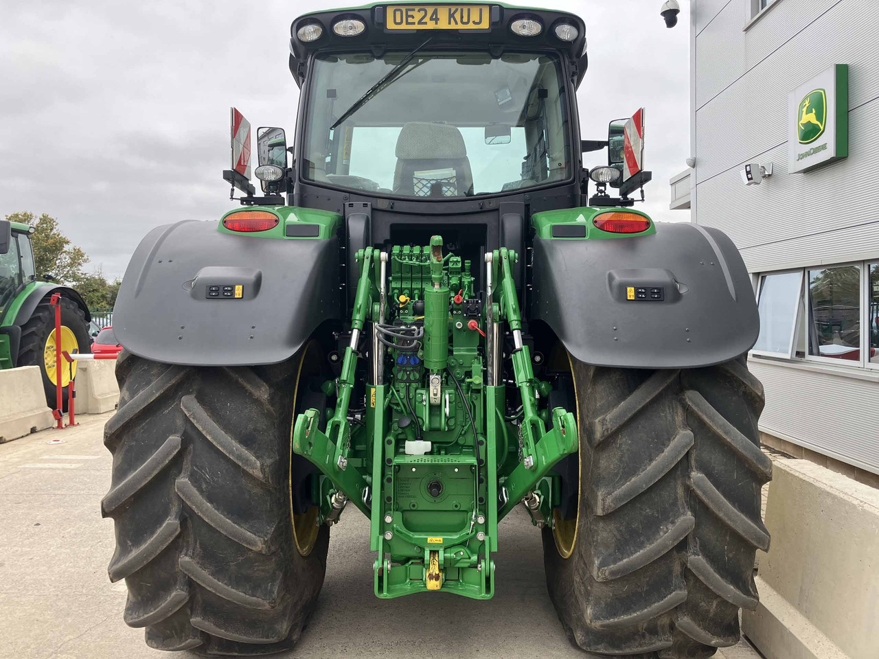 John Deere 6R 250 - Traktor: obrázek 4 John Deere 6R 250 - Traktor: obrázek 4