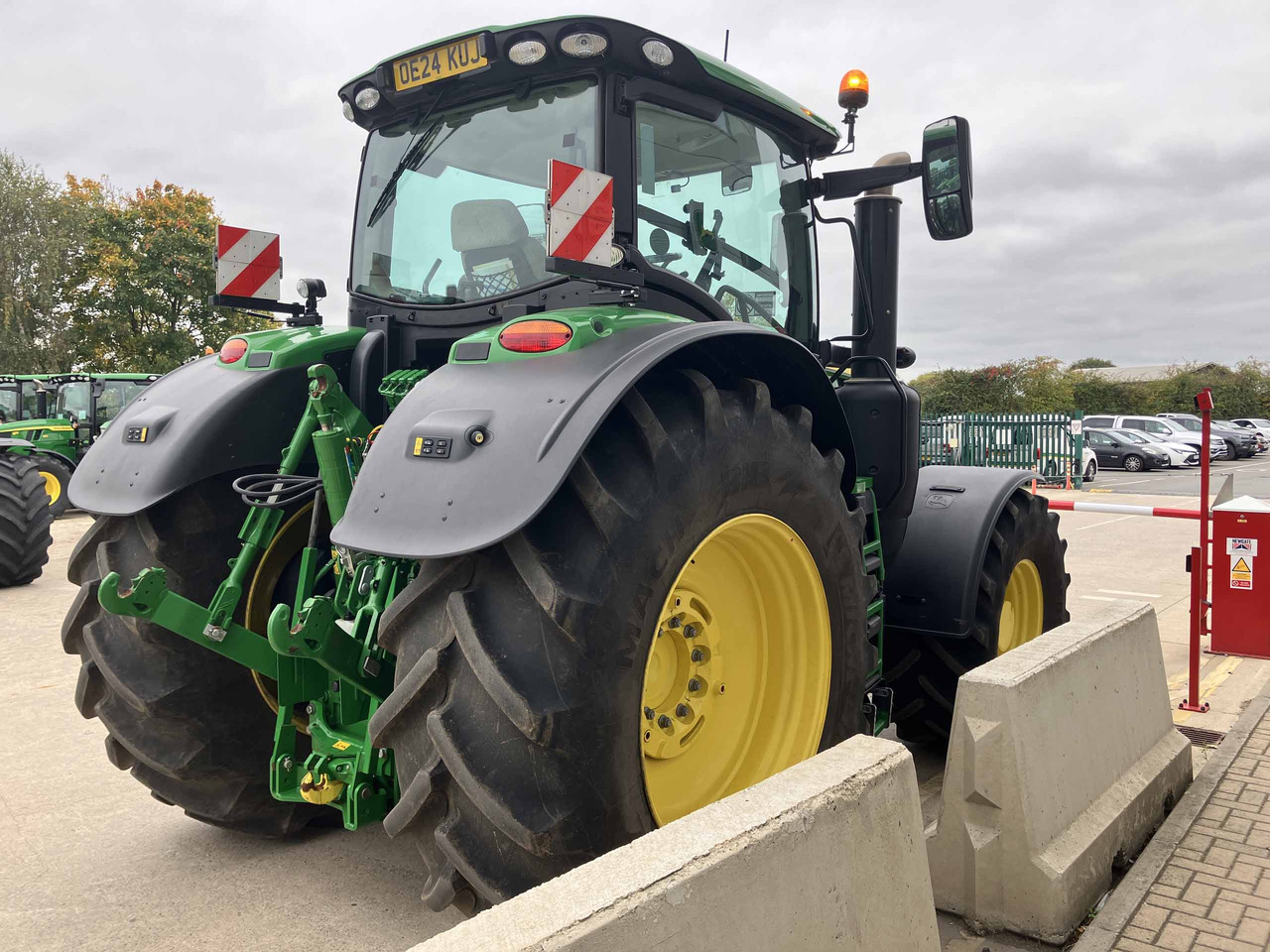 John Deere 6R 250 - Traktor: obrázek 5 John Deere 6R 250 - Traktor: obrázek 5