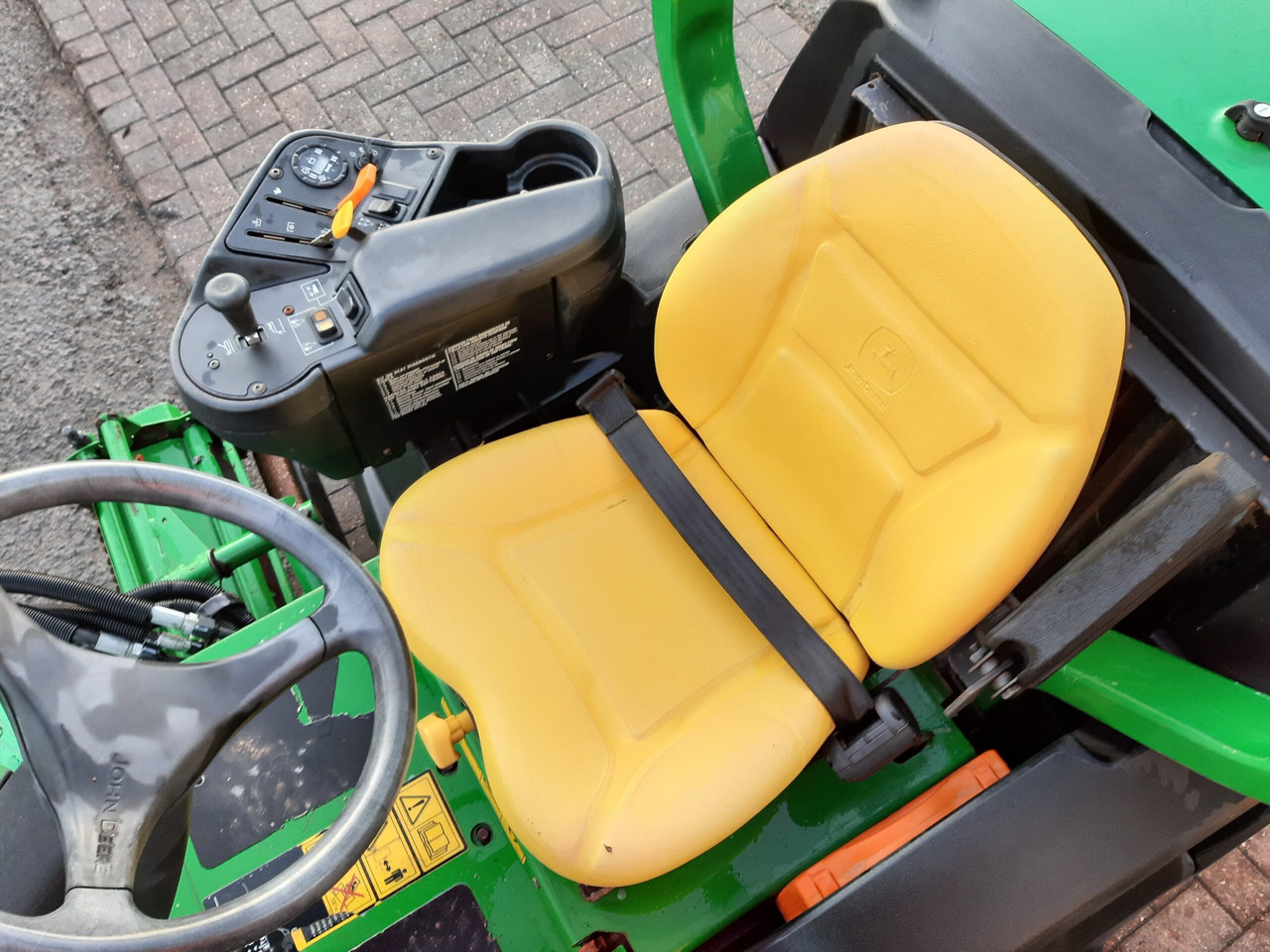 John Deere 7200 utility triple mower leasing John Deere 7200 utility triple mower: obrázek 10