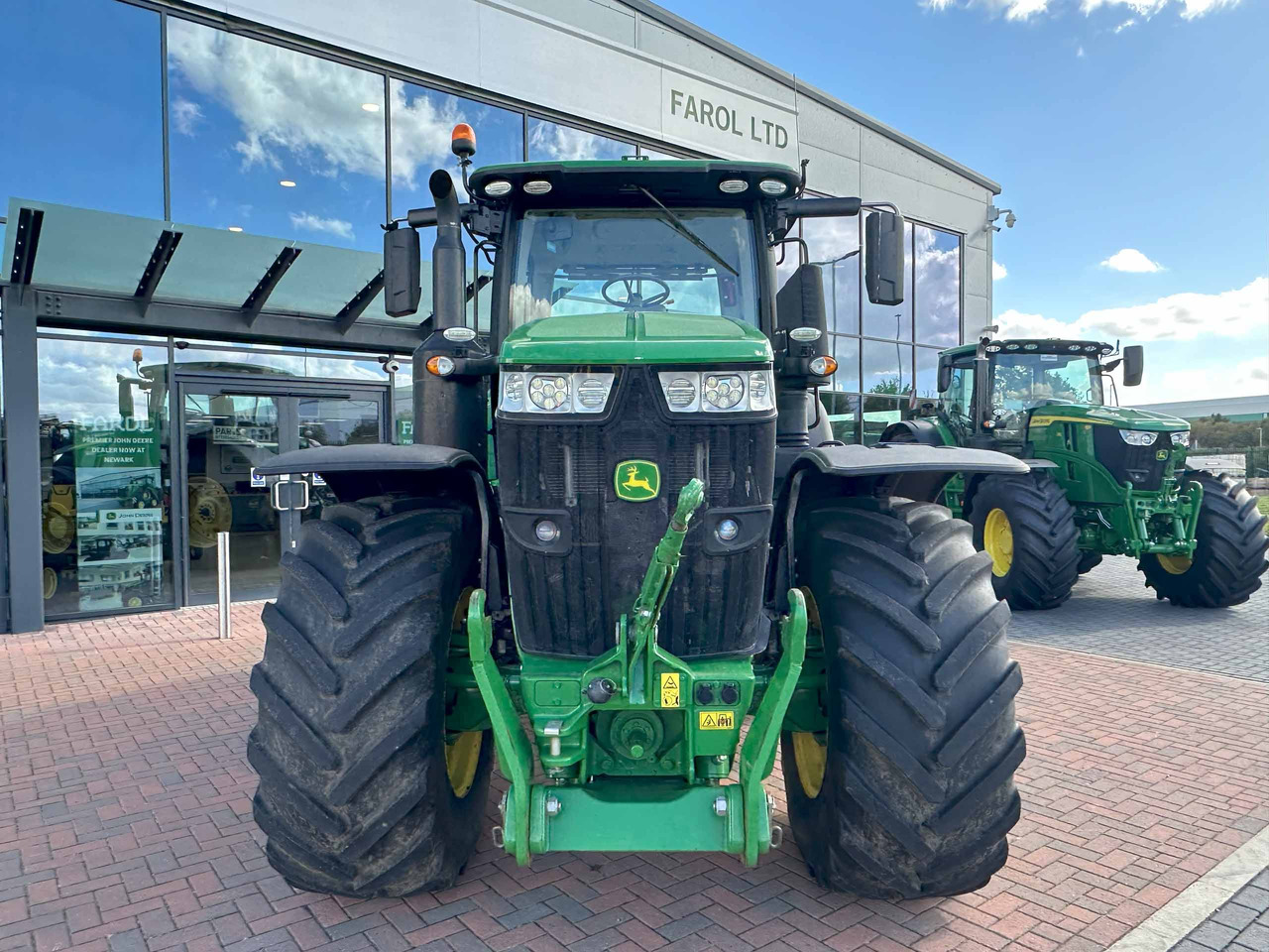 John Deere 7310R - Traktor: obrázek 3 John Deere 7310R - Traktor: obrázek 3
