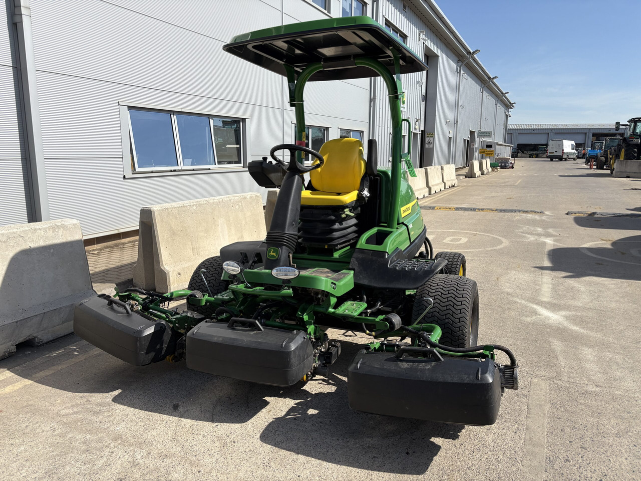 John Deere 7500A E-Cut - Sekačka na trávu: obrázek 2 John Deere 7500A E-Cut - Sekačka na trávu: obrázek 2