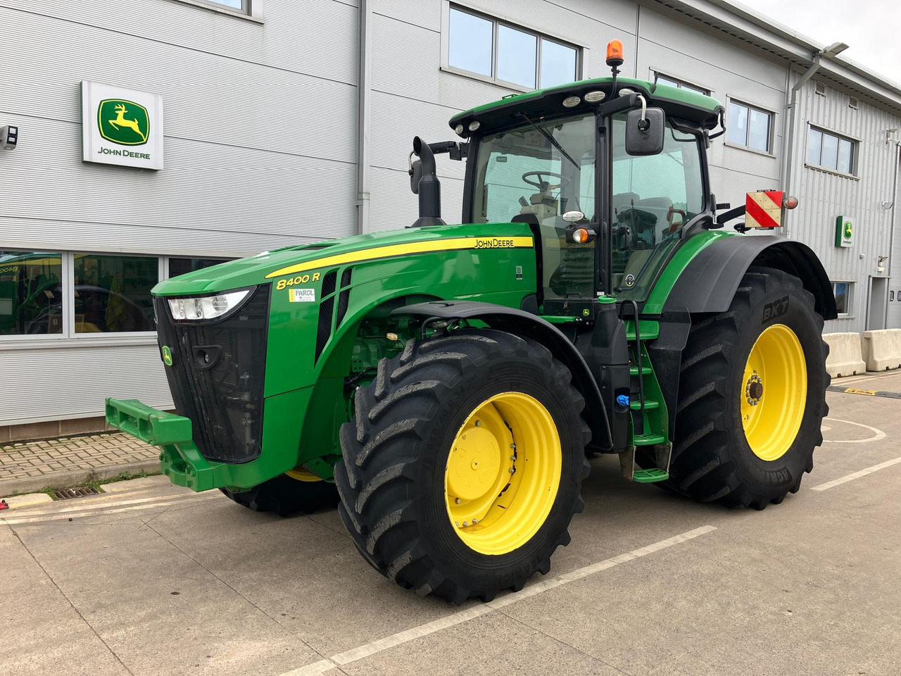 John Deere 8400R - Traktor: obrázek 1 John Deere 8400R - Traktor: obrázek 1