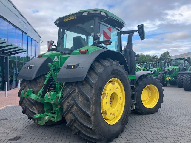 John Deere 8R 410 - Traktor: obrázek 4 John Deere 8R 410 - Traktor: obrázek 4