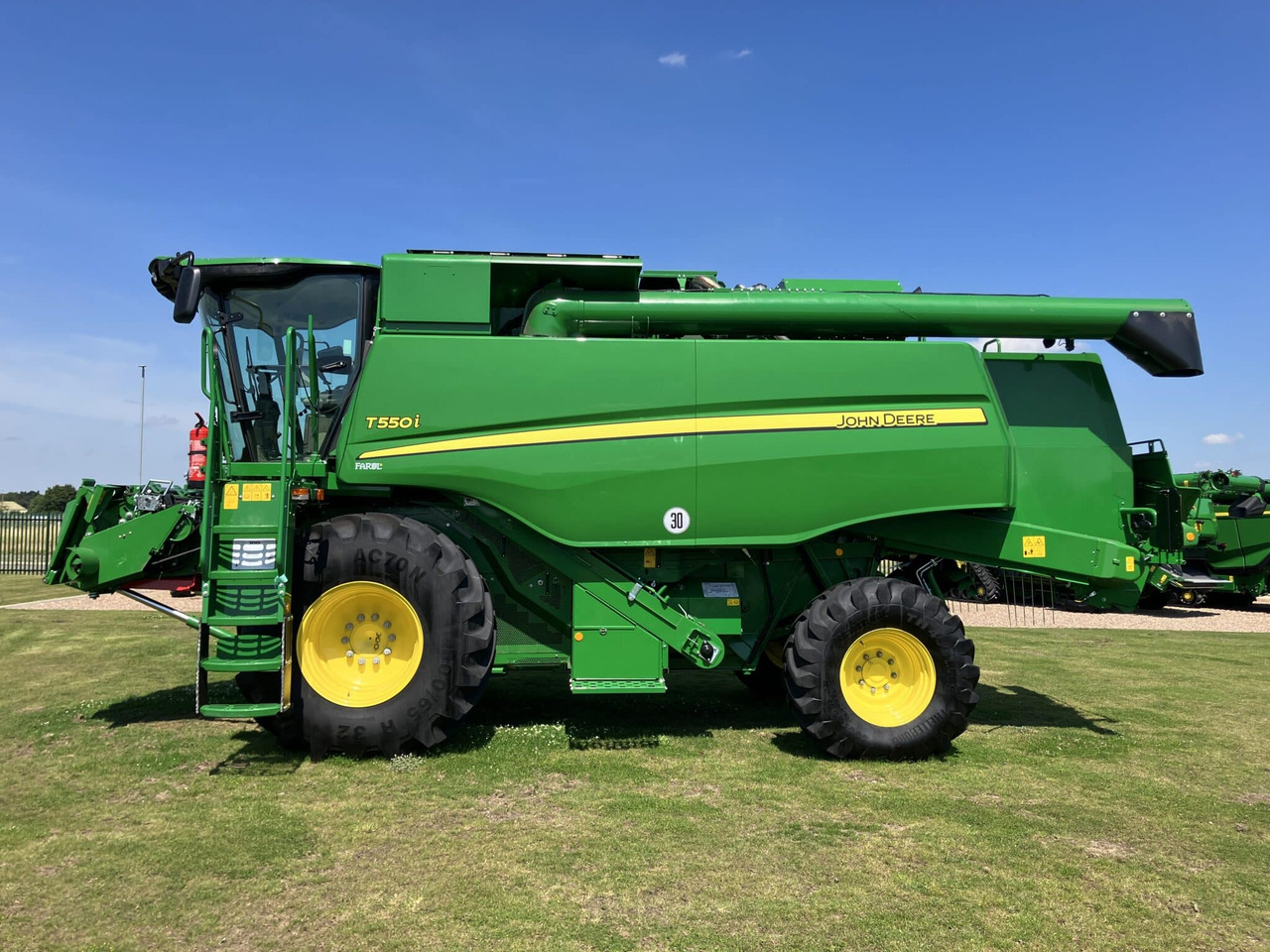 John Deere T550i - Sklízecí mlátička: obrázek 2 John Deere T550i - Sklízecí mlátička: obrázek 2