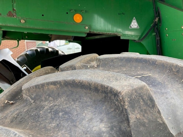 Sklízecí mlátička John Deere T670: obrázek 8