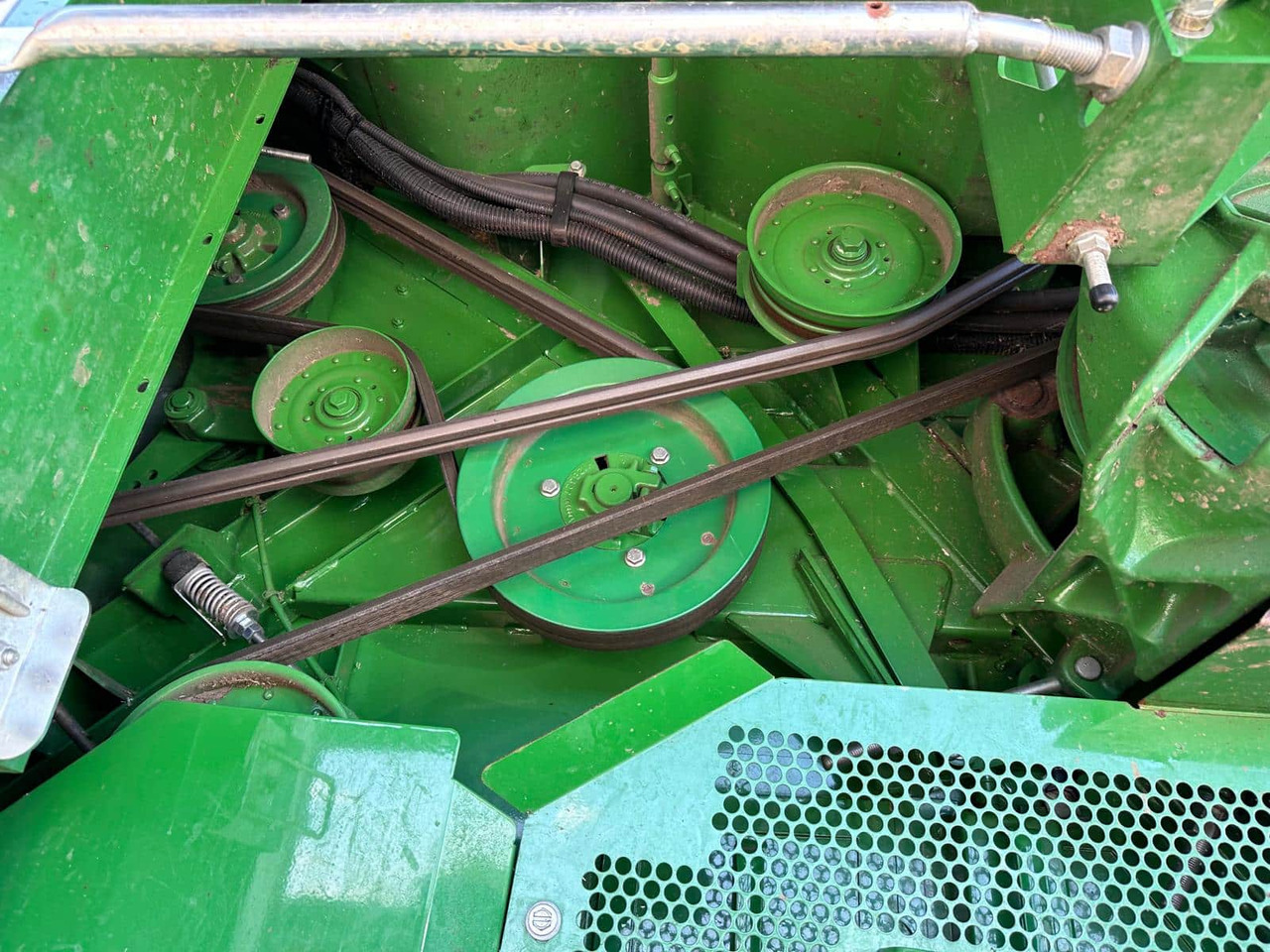 Sklízecí mlátička John Deere T670i HM: obrázek 16