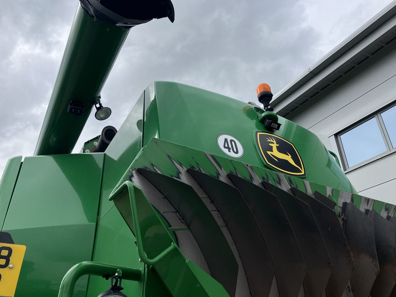 John Deere T670i HillMaster - Sklízecí mlátička: obrázek 4 John Deere T670i HillMaster - Sklízecí mlátička: obrázek 4