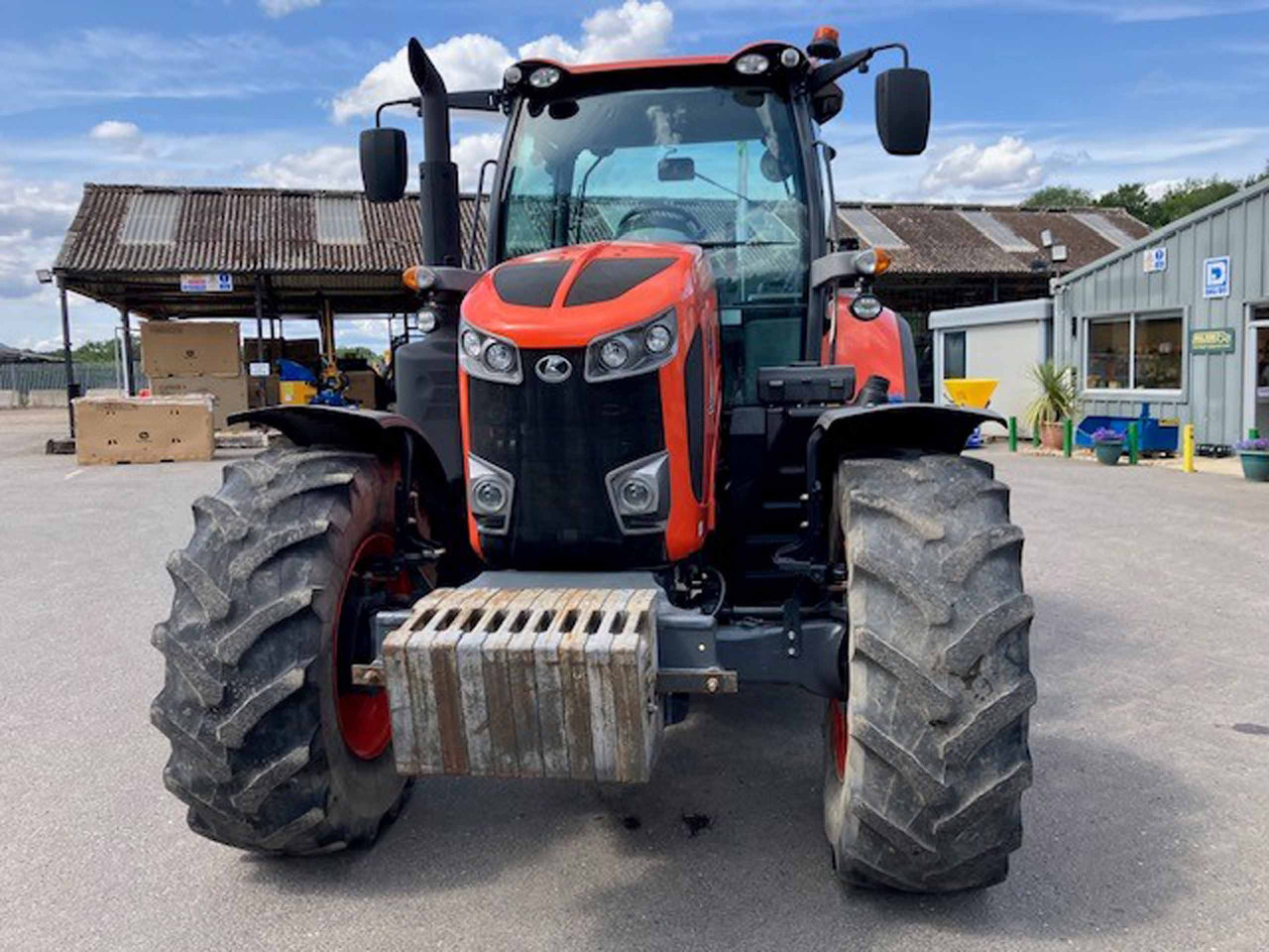 Kubota M7152 - Traktor: obrázek 2 Kubota M7152 - Traktor: obrázek 2