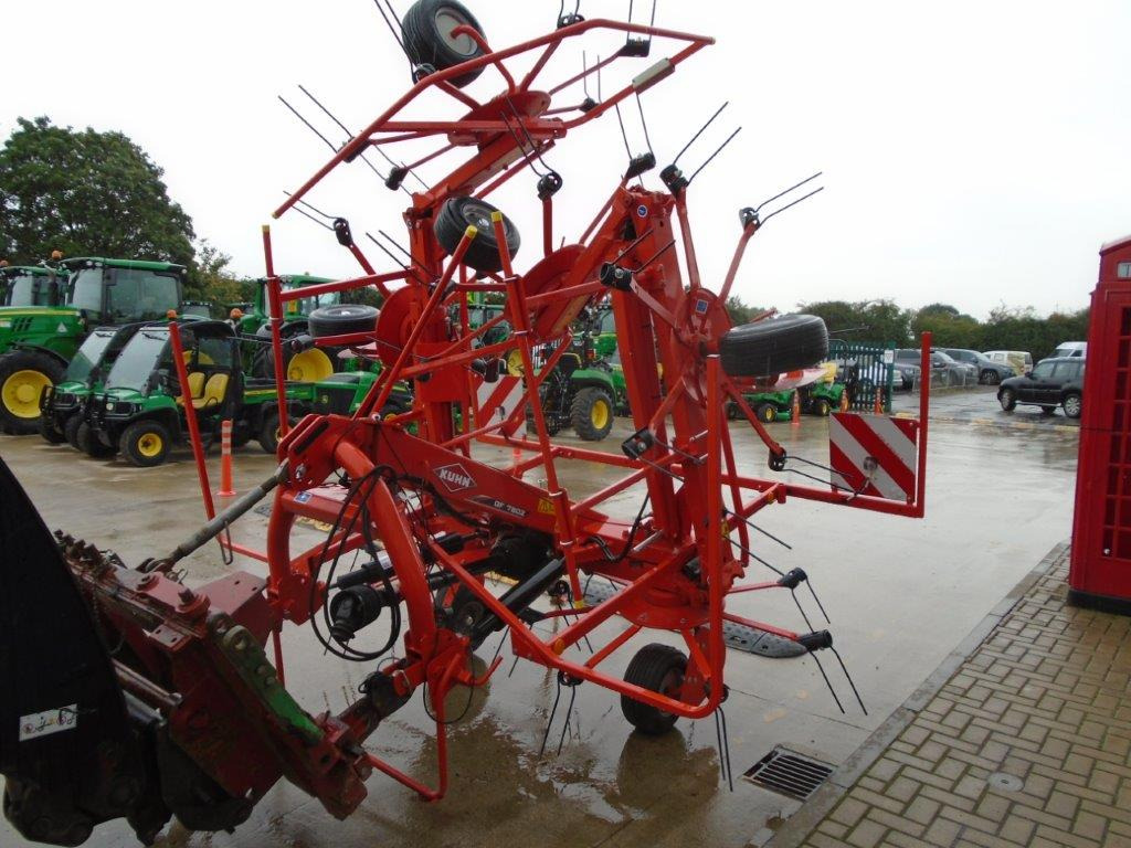 Kuhn GF 7802 - Obraceč/ Shrnovač: obrázek 4 Kuhn GF 7802 - Obraceč/ Shrnovač: obrázek 4