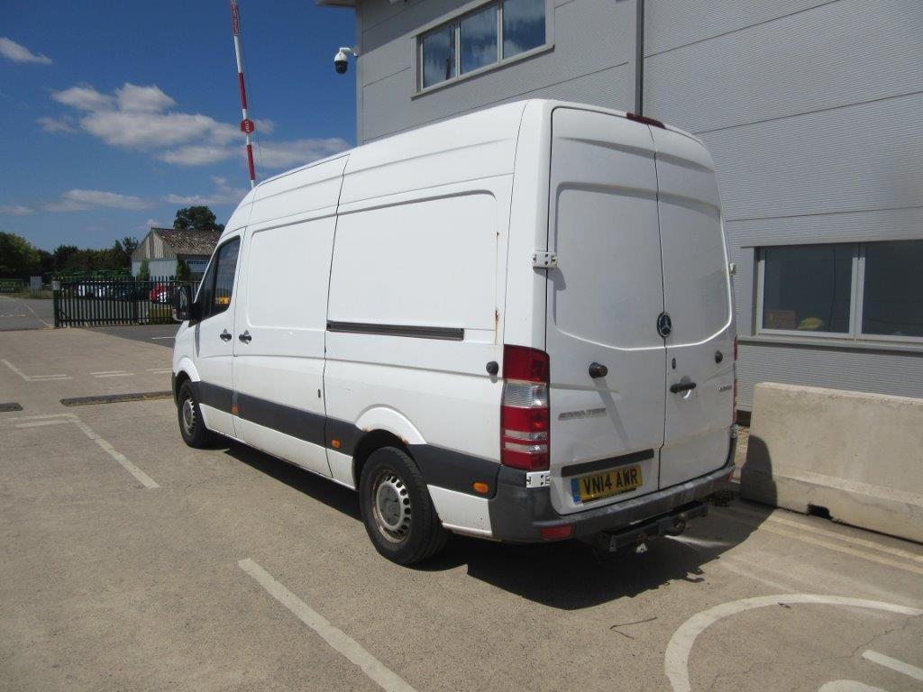 MERCEDES-BENZ SPRINTER 313 CDI - Furgon: obrázek 4 MERCEDES-BENZ SPRINTER 313 CDI - Furgon: obrázek 4