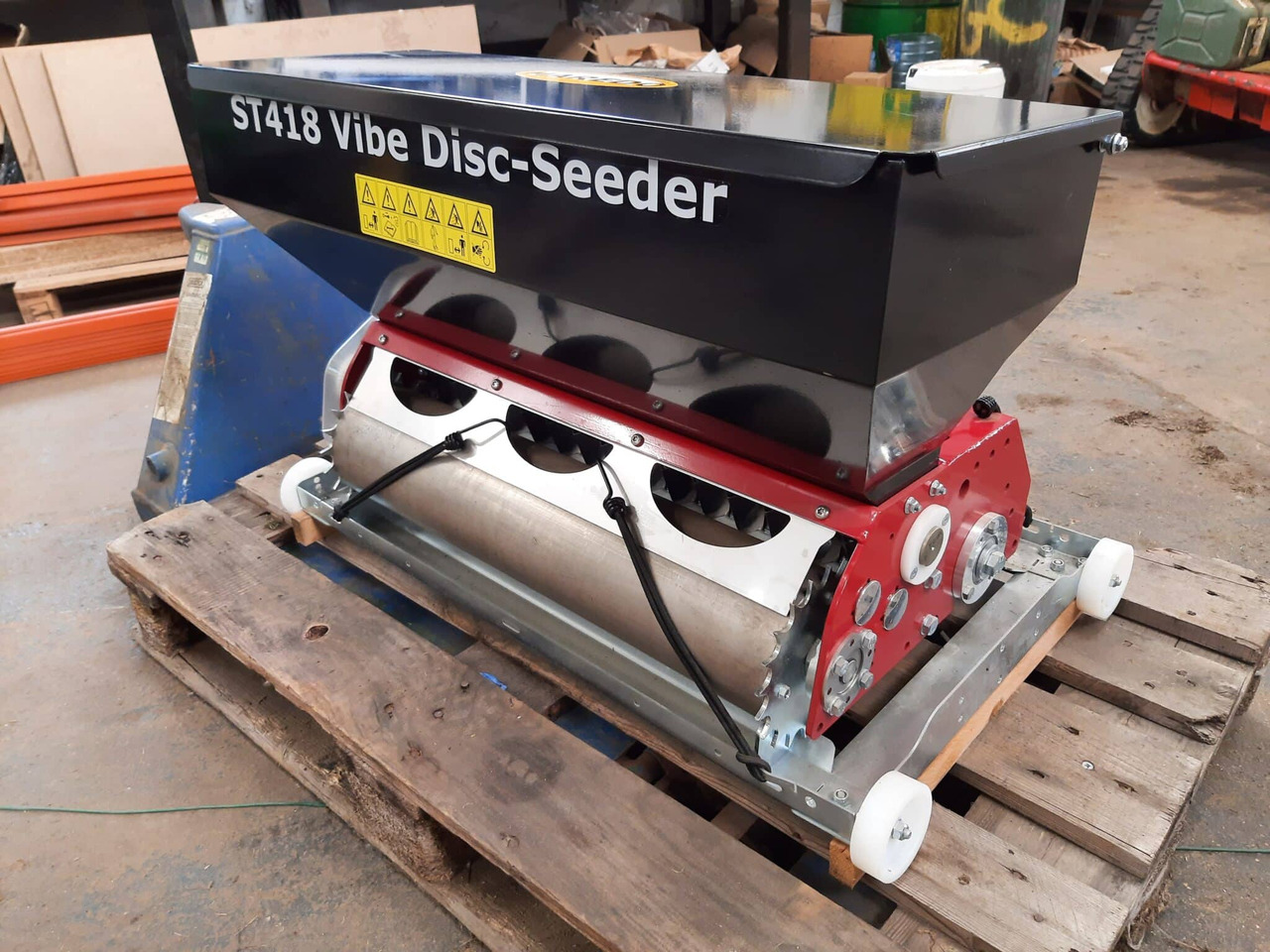 Maredo ST418 vibe disc seeder cartridge - Secí stroj: obrázek 1 Maredo ST418 vibe disc seeder cartridge - Secí stroj: obrázek 1