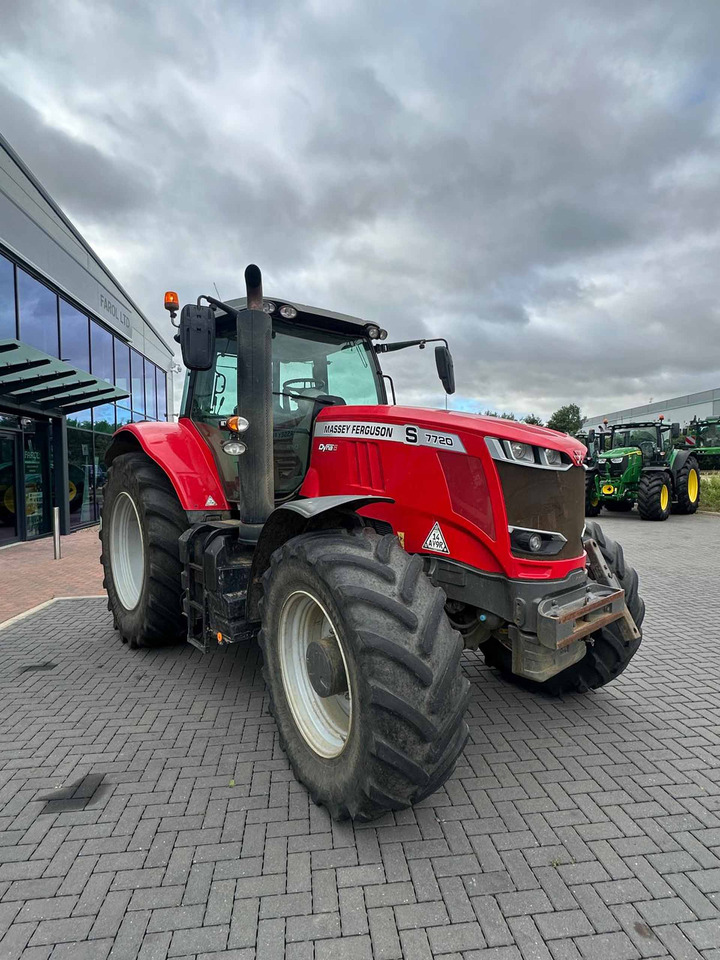 Massey Ferguson 7720S - Traktor: obrázek 2 Massey Ferguson 7720S - Traktor: obrázek 2