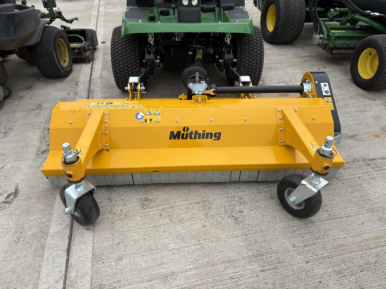 Muthing MU-FM160 JD Outfront Flail Mower Demo - Kladívkový mulčovač: obrázek 1 Muthing MU-FM160 JD Outfront Flail Mower Demo - Kladívkový mulčovač: obrázek 1