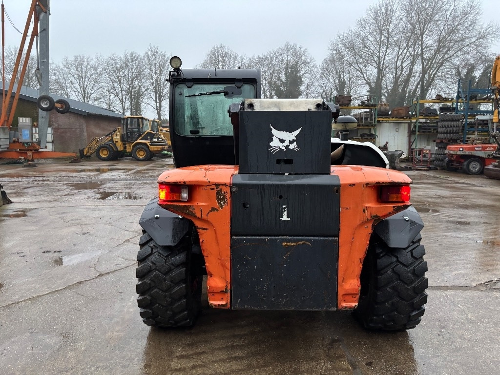 Bobcat T 35.105 L - Teleskopický manipulátor: obrázek 2 Bobcat T 35.105 L - Teleskopický manipulátor: obrázek 2