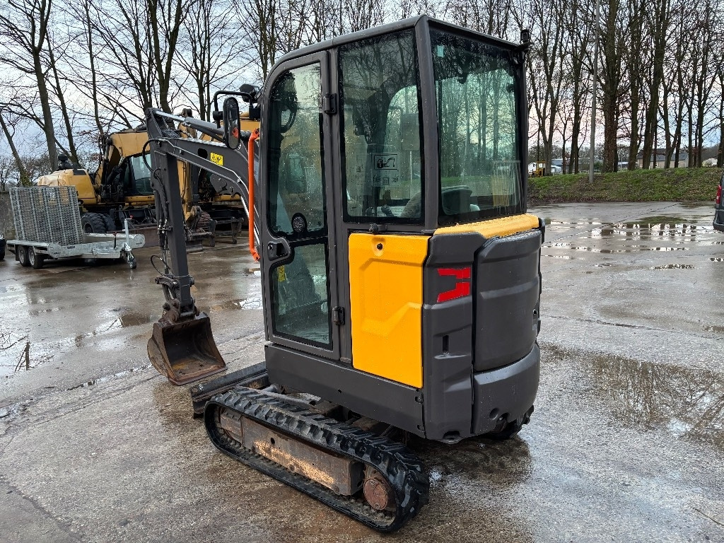 Volvo EC 20 E - Mini rýpadlo: obrázek 3 Volvo EC 20 E - Mini rýpadlo: obrázek 3