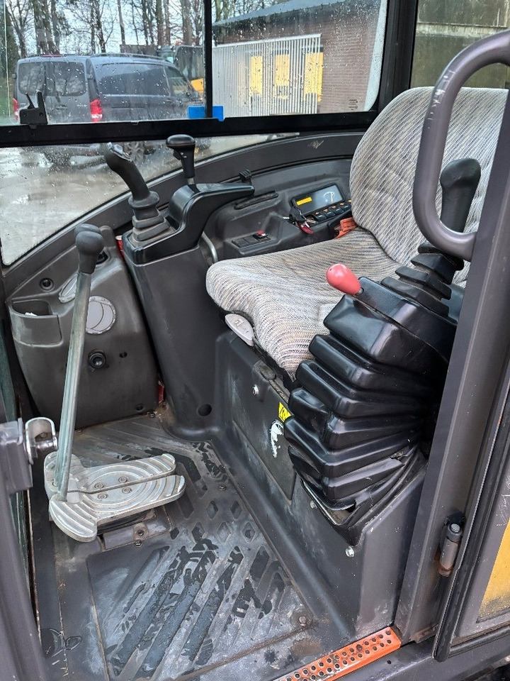 Mini rýpadlo Volvo EC 20 E: obrázek 14