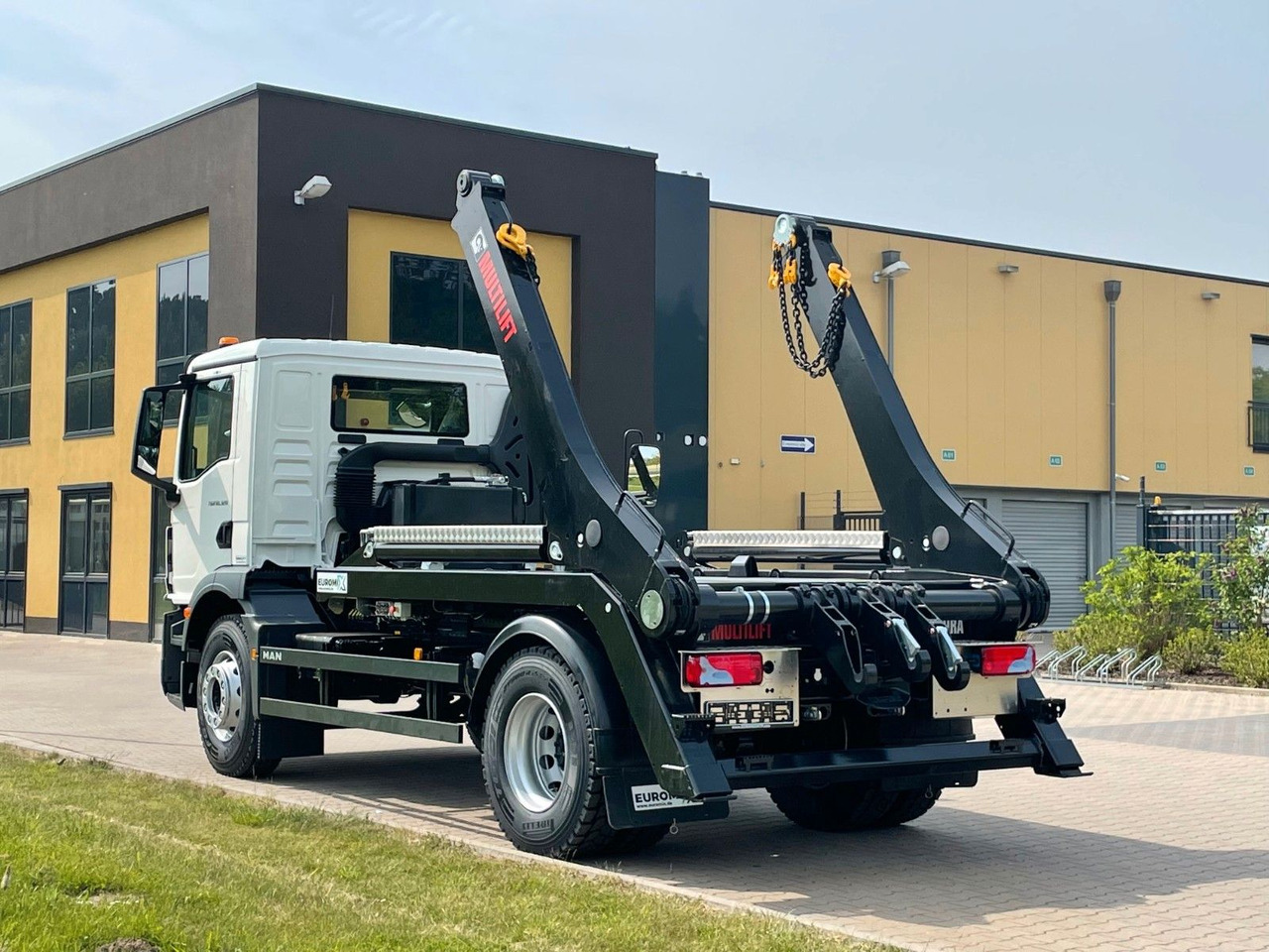 MAN TGM 18.320 4x2 Euro 6e Hiab Multilift Futura 12 - Sklápěč, Auto s hydraulickou rukou: obrázek 4 MAN TGM 18.320 4x2 Euro 6e Hiab Multilift Futura 12 - Sklápěč, Auto s hydraulickou rukou: obrázek 4