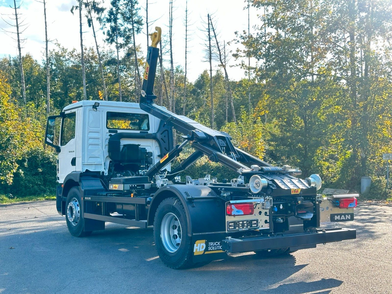 MAN TGM 18.320 4x2 Euro 6e Hyva 12-45 - Hákový nosič kontejnerů, Auto s hydraulickou rukou: obrázek 4 MAN TGM 18.320 4x2 Euro 6e Hyva 12-45 - Hákový nosič kontejnerů, Auto s hydraulickou rukou: obrázek 4