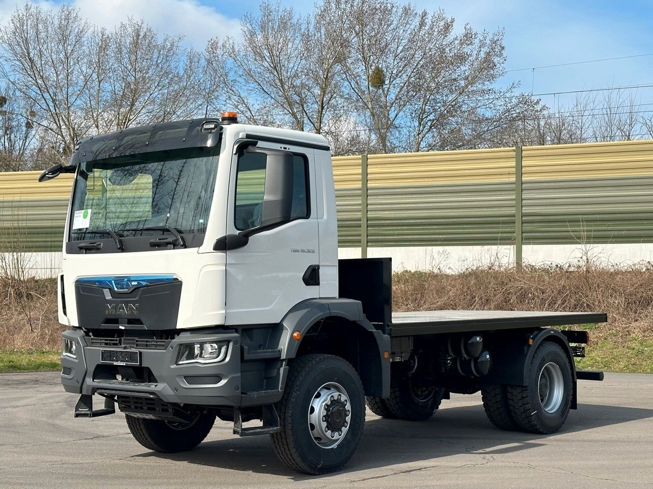 MAN TGM 18.320 4x4 Euro 6e Plato - Nákladní automobil valníkový/ Plošinový: obrázek 1 MAN TGM 18.320 4x4 Euro 6e Plato - Nákladní automobil valníkový/ Plošinový: obrázek 1