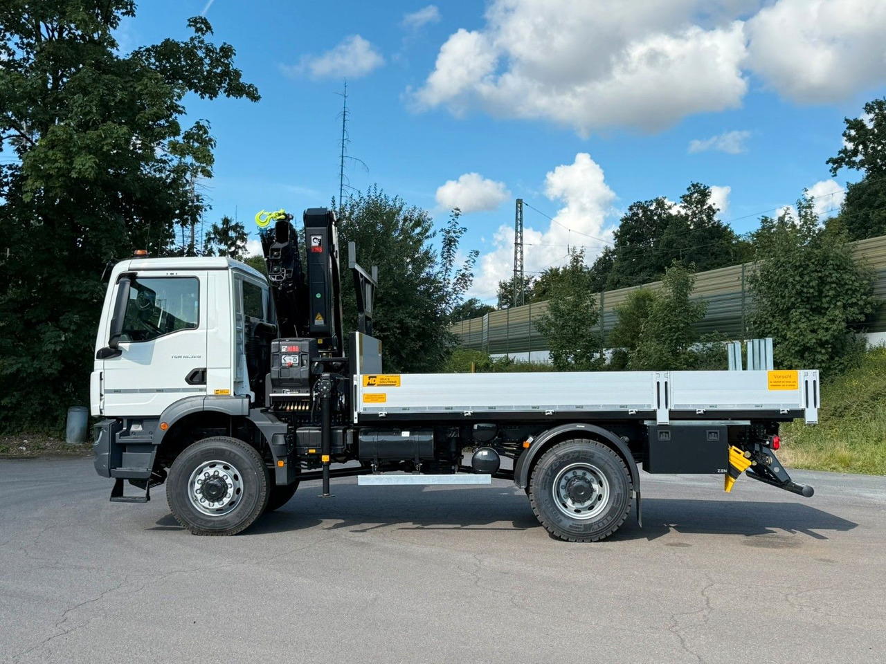 MAN TGM 18.320 4x4 Hiab 228-4 Kran - Auto s hydraulickou rukou: obrázek 4 MAN TGM 18.320 4x4 Hiab 228-4 Kran - Auto s hydraulickou rukou: obrázek 4