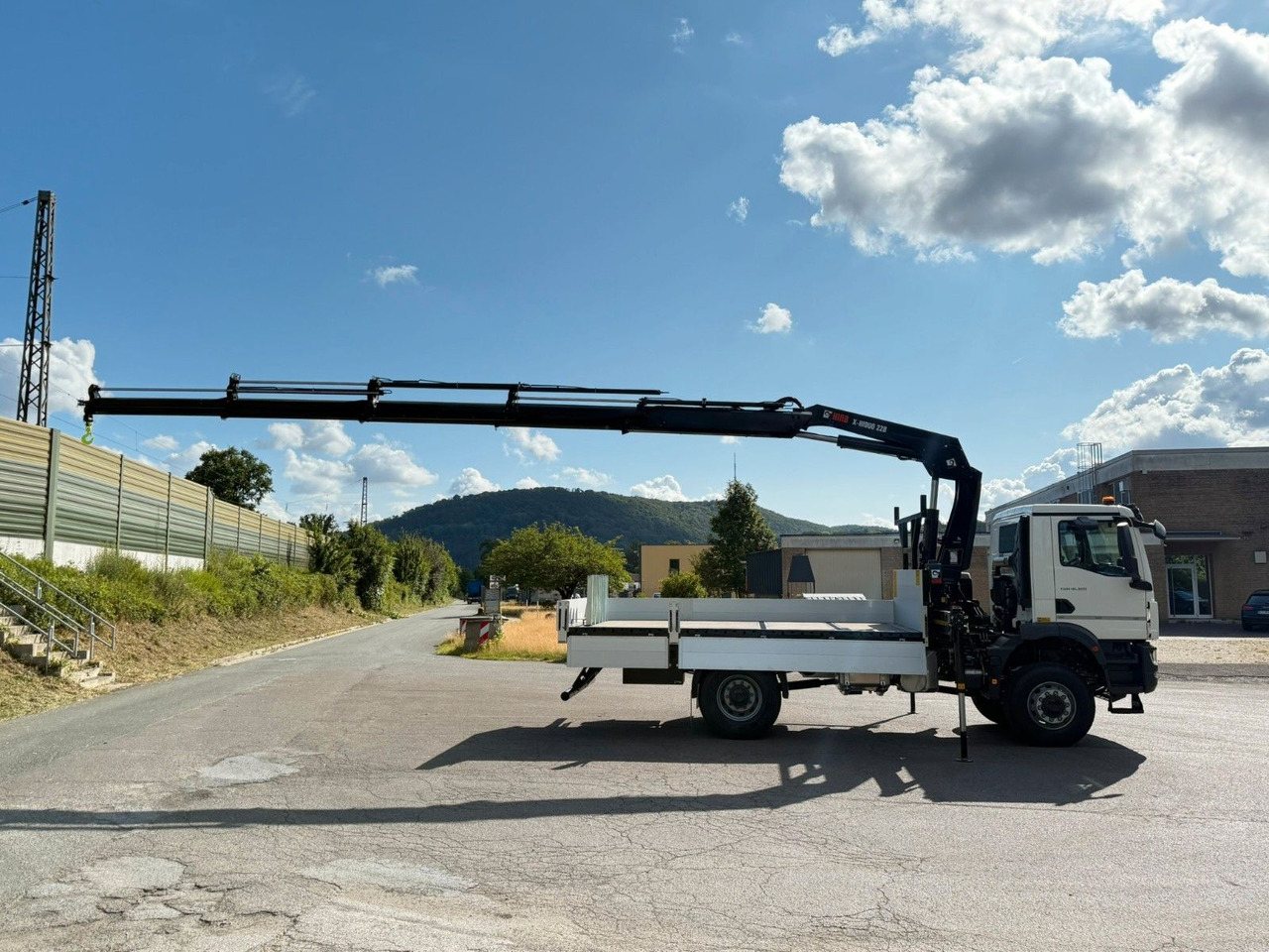 MAN TGM 18.320 4x4 Hiab 228-4 Kran - Auto s hydraulickou rukou: obrázek 4 MAN TGM 18.320 4x4 Hiab 228-4 Kran - Auto s hydraulickou rukou: obrázek 4
