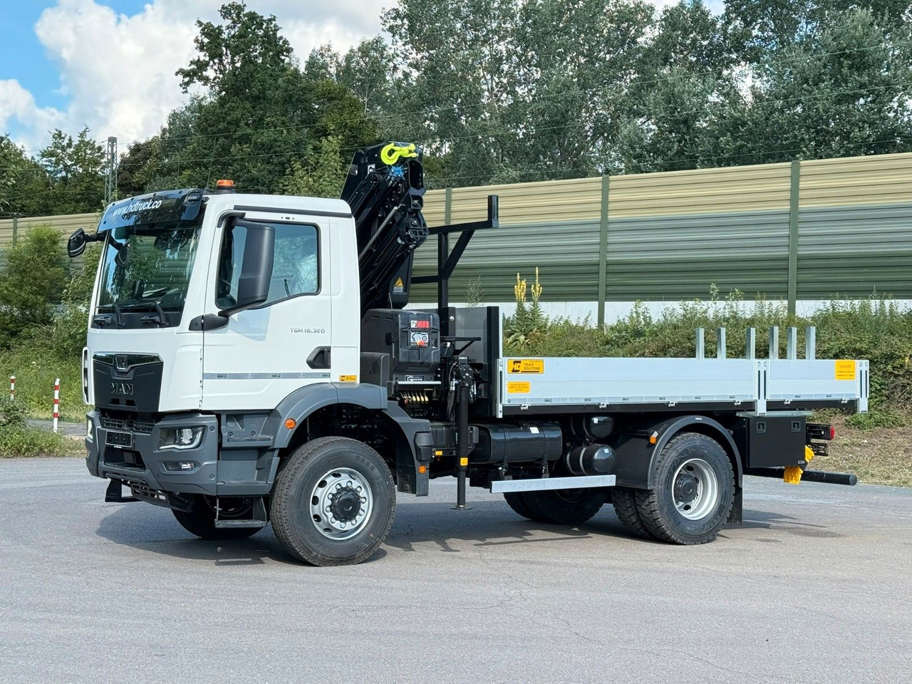 MAN TGM 18.320 4x4 Hiab 228-4 Kran - Auto s hydraulickou rukou: obrázek 3 MAN TGM 18.320 4x4 Hiab 228-4 Kran - Auto s hydraulickou rukou: obrázek 3