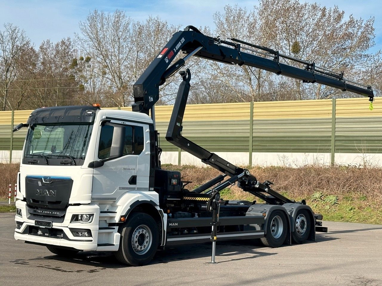MAN TGS 26.470 6x2 Abrollkipper + Kran Hiab 228-4 - Hákový nosič kontejnerů, Auto s hydraulickou rukou: obrázek 1 MAN TGS 26.470 6x2 Abrollkipper + Kran Hiab 228-4 - Hákový nosič kontejnerů, Auto s hydraulickou rukou: obrázek 1