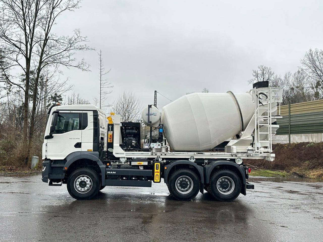 MAN TGS 33.440 6x4 Euro6e Abroller + Fahrmischer - Hákový nosič kontejnerů, Auto s hydraulickou rukou: obrázek 4 MAN TGS 33.440 6x4 Euro6e Abroller + Fahrmischer - Hákový nosič kontejnerů, Auto s hydraulickou rukou: obrázek 4