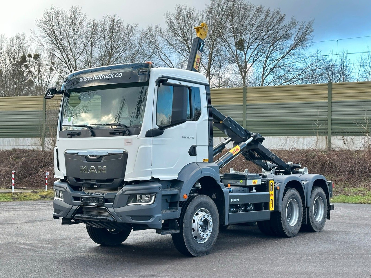 MAN TGS 33.440 6x4 Euro6e Abrollkipper Hyva - Hákový nosič kontejnerů, Auto s hydraulickou rukou: obrázek 1 MAN TGS 33.440 6x4 Euro6e Abrollkipper Hyva - Hákový nosič kontejnerů, Auto s hydraulickou rukou: obrázek 1
